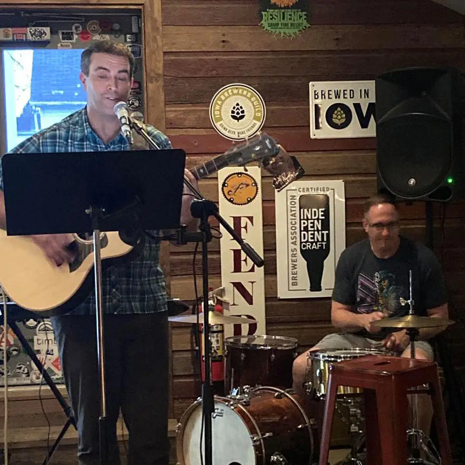 alex-live-gig2-fenders