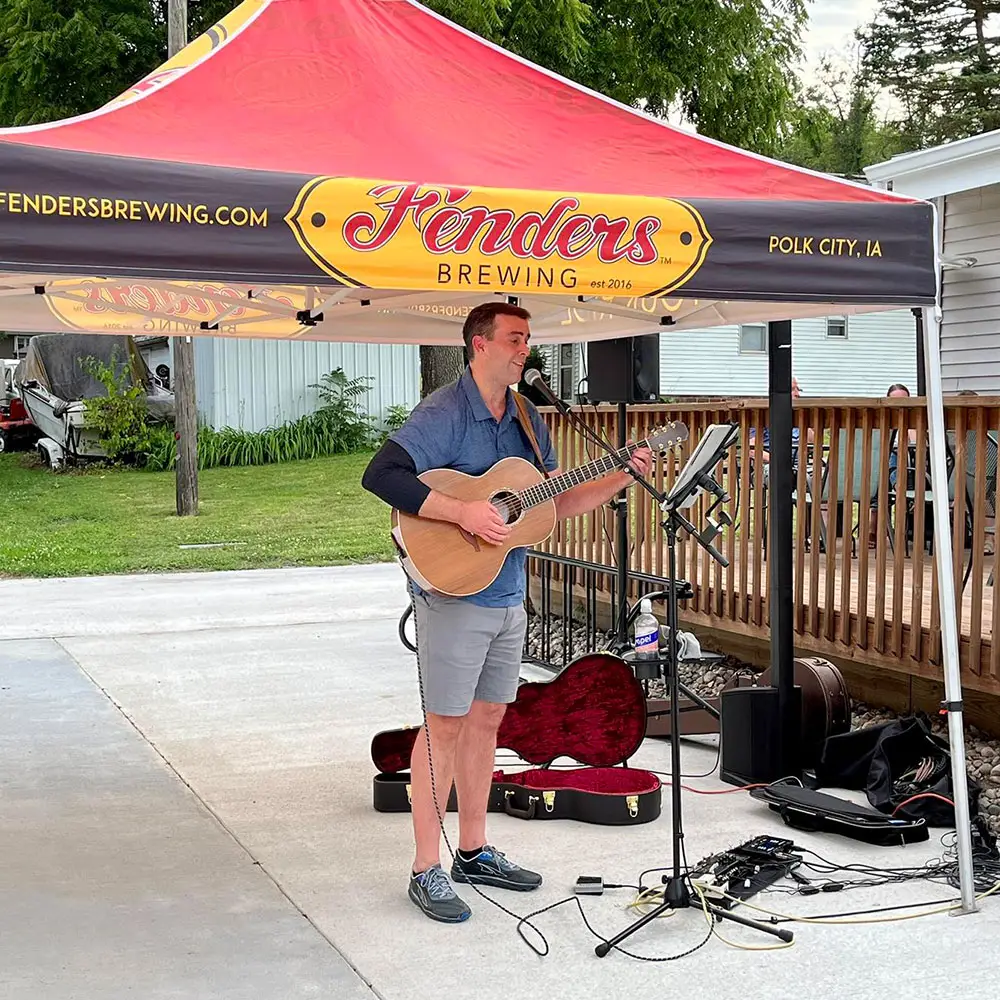 alex-live-gig4-fenders